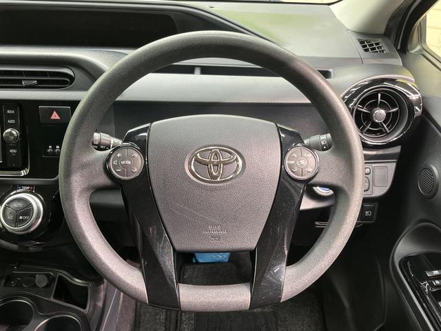 アクア Sスタイルブラック 純正SDナビ バックカメラ 衝突被害軽減システム 禁煙車 スマートキー LEDヘッド ビルトインETC オートハイビーム 車線逸脱警報 オートライト オートエアコン 純正15インチアルミ(11枚目)