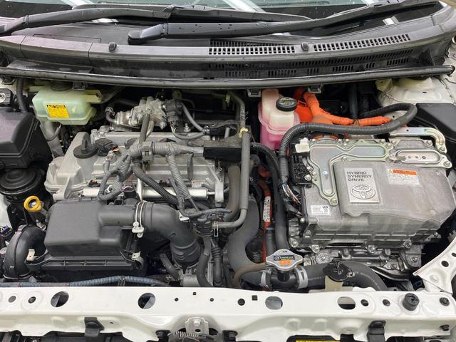 アクア Sスタイルブラック 純正SDナビ バックカメラ 衝突被害軽減システム 禁煙車 スマートキー LEDヘッド ビルトインETC オートハイビーム 車線逸脱警報 オートライト オートエアコン 純正15インチアルミ(18枚目)