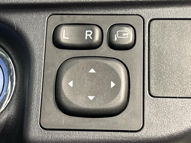 アクア Sスタイルブラック 純正SDナビ バックカメラ 衝突被害軽減システム 禁煙車 スマートキー LEDヘッド ビルトインETC オートハイビーム 車線逸脱警報 オートライト オートエアコン 純正15インチアルミ(48枚目)