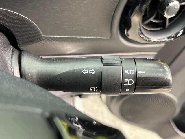 アクア Sスタイルブラック 純正SDナビ バックカメラ 衝突被害軽減システム 禁煙車 スマートキー LEDヘッド ビルトインETC オートハイビーム 車線逸脱警報 オートライト オートエアコン 純正15インチアルミ(53枚目)