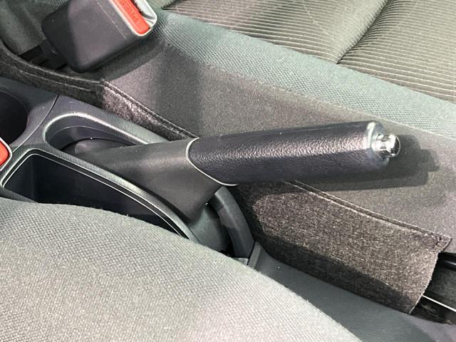 アクア Sスタイルブラック 純正SDナビ バックカメラ 衝突被害軽減システム 禁煙車 スマートキー LEDヘッド ビルトインETC オートハイビーム 車線逸脱警報 オートライト オートエアコン 純正15インチアルミ(55枚目)