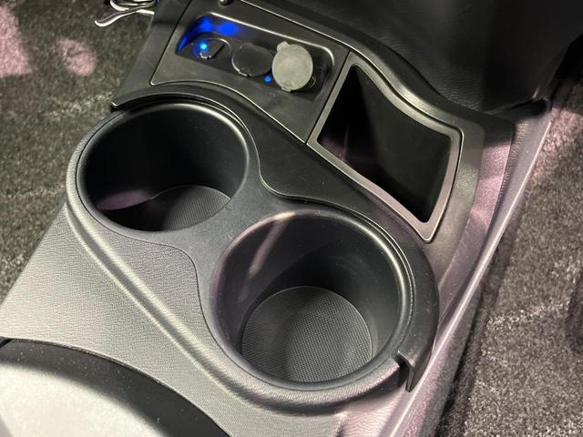 アクア Sスタイルブラック 純正SDナビ バックカメラ 衝突被害軽減システム 禁煙車 スマートキー LEDヘッド ビルトインETC オートハイビーム 車線逸脱警報 オートライト オートエアコン 純正15インチアルミ(64枚目)