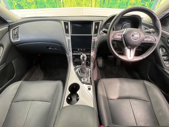 スカイライン ＧＴ　タイプＰ　純正ナビ　全周囲カメラ　衝突被害軽減システム　レーダークルーズ　禁煙車　レザーシート　コーナーセンサー　スマートキー　ＬＥＤヘッド　ＥＴＣ２．０　車線逸脱警報　オートライト　デュアルエアコン（2枚目）