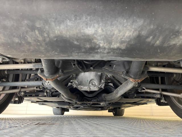 スカイライン ＧＴ　タイプＰ　純正ナビ　全周囲カメラ　衝突被害軽減システム　レーダークルーズ　禁煙車　レザーシート　コーナーセンサー　スマートキー　ＬＥＤヘッド　ＥＴＣ２．０　車線逸脱警報　オートライト　デュアルエアコン（19枚目）