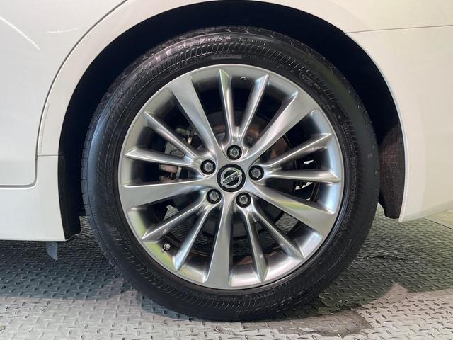 スカイライン ＧＴ　タイプＰ　純正ナビ　全周囲カメラ　衝突被害軽減システム　レーダークルーズ　禁煙車　レザーシート　コーナーセンサー　スマートキー　ＬＥＤヘッド　ＥＴＣ２．０　車線逸脱警報　オートライト　デュアルエアコン（30枚目）