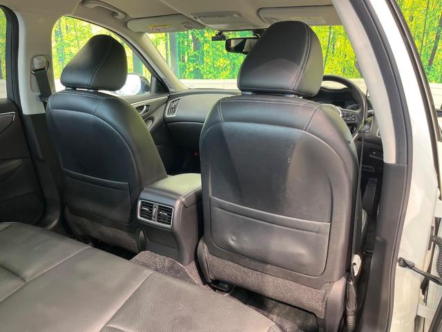 スカイライン ＧＴ　タイプＰ　純正ナビ　全周囲カメラ　衝突被害軽減システム　レーダークルーズ　禁煙車　レザーシート　コーナーセンサー　スマートキー　ＬＥＤヘッド　ＥＴＣ２．０　車線逸脱警報　オートライト　デュアルエアコン（63枚目）