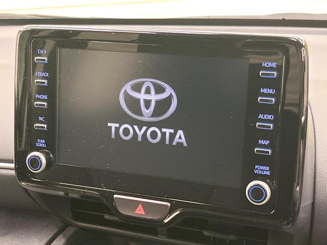 ヤリスクロス ハイブリッドG 全周囲カメラ 8型ナビ 衝突被害軽減システム 100V電源 レーダークルーズ 禁煙車 電動リアゲート コーナーセンサー スマートキー HIDヘッド ビルトインETC オートハイビーム 車線逸脱警報(3枚目)