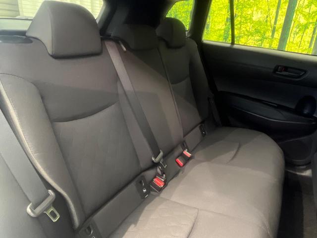 カローラクロス ハイブリッド G ディスプレイオーディオ バックカメラ 衝突被害軽減システム レーダークルーズ 禁煙車 コーナーセンサー スマートキー LEDヘッド ETC オートハイビーム 車線逸脱警報 オートライト オートエアコン(9枚目)