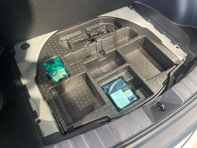 カローラクロス ハイブリッド G ディスプレイオーディオ バックカメラ 衝突被害軽減システム レーダークルーズ 禁煙車 コーナーセンサー スマートキー LEDヘッド ETC オートハイビーム 車線逸脱警報 オートライト オートエアコン(57枚目)