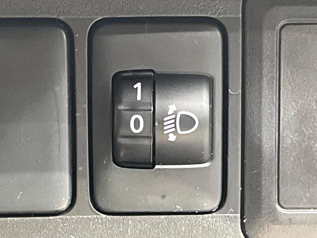 デイズ X Vセレクション+セーフティII 純正SDナビ 全周囲カメラ 衝突被害軽減システム 禁煙車 スマートキー ETC オートエアコン Bluetooth CD DVD再生 フルセグ 盗難防止装置 プライバシーガラス 電動格納ミラー(47枚目)