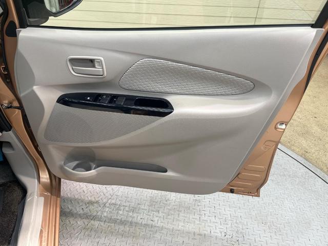 デイズ X Vセレクション+セーフティII 純正SDナビ 全周囲カメラ 衝突被害軽減システム 禁煙車 スマートキー ETC オートエアコン Bluetooth CD DVD再生 フルセグ 盗難防止装置 プライバシーガラス 電動格納ミラー(53枚目)