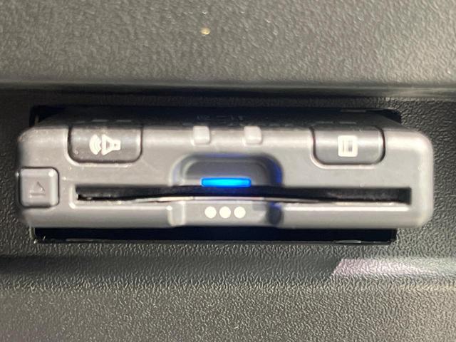 ジムニー ＸＧ　６ＭＴ　４ＷＤ　純正ＳＤナビ　衝突被害軽減システム　禁煙車　ＥＴＣ　オートハイビーム　車線逸脱警報　オートライト　純正１６インチアルミ　Ｂｌｕｅｔｏｏｔｈ　ＣＤ　ＤＶＤ再生　フルセグ（6枚目）