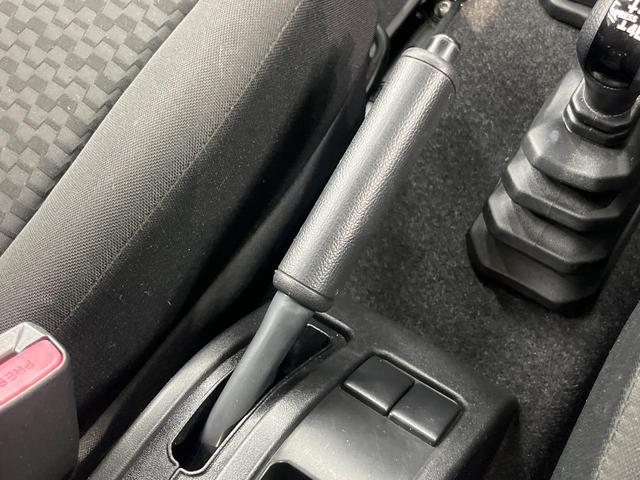 ジムニー ＸＧ　６ＭＴ　４ＷＤ　純正ＳＤナビ　衝突被害軽減システム　禁煙車　ＥＴＣ　オートハイビーム　車線逸脱警報　オートライト　純正１６インチアルミ　Ｂｌｕｅｔｏｏｔｈ　ＣＤ　ＤＶＤ再生　フルセグ（34枚目）