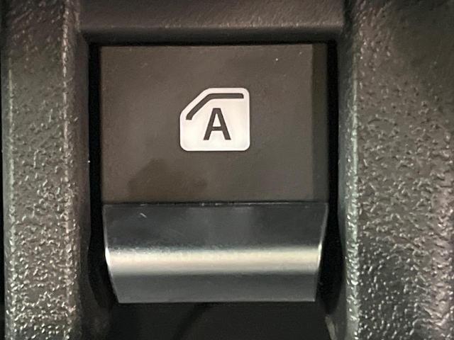 ジムニー ＸＧ　６ＭＴ　４ＷＤ　純正ＳＤナビ　衝突被害軽減システム　禁煙車　ＥＴＣ　オートハイビーム　車線逸脱警報　オートライト　純正１６インチアルミ　Ｂｌｕｅｔｏｏｔｈ　ＣＤ　ＤＶＤ再生　フルセグ（40枚目）