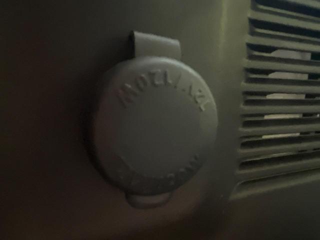 ジムニー ＸＧ　６ＭＴ　４ＷＤ　純正ＳＤナビ　衝突被害軽減システム　禁煙車　ＥＴＣ　オートハイビーム　車線逸脱警報　オートライト　純正１６インチアルミ　Ｂｌｕｅｔｏｏｔｈ　ＣＤ　ＤＶＤ再生　フルセグ（50枚目）