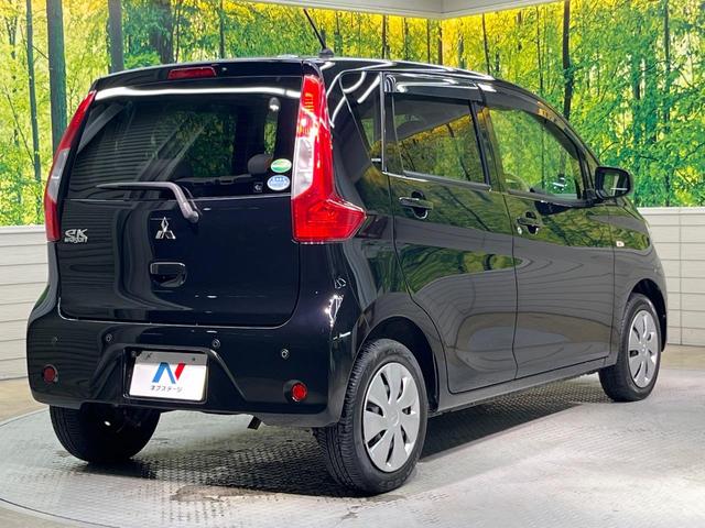 eKワゴン E e-アシスト SDナビ バックカメラ 衝突被害軽減システム 禁煙車 シートヒーター コーナーセンサー ETC Bluetooth CD DVD再生 フルセグ 盗難防止装置 プライバシーガラス ドアバイザー(17枚目)