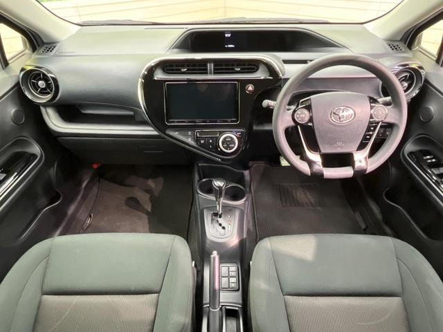 アクア Sスタイルブラック 純正9インチナビ バックカメラ プリクラッシュセーフテ 禁煙車 コーナーセンサー スマートキー ETC オートマチックハイビーム 車線逸脱警報 誤発進抑制機能 オートライト オートエアコン(2枚目)