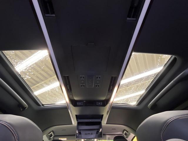アルファード Z ガラスルーフ 14型ナビ 両側電動ドア 後席モニター フロントカメラ サイドカメラ バックカメラ 衝突被害軽減システム 100V電源 レーダークルーズ 禁煙車 電動リアゲート 前席シートエアコン(4枚目)