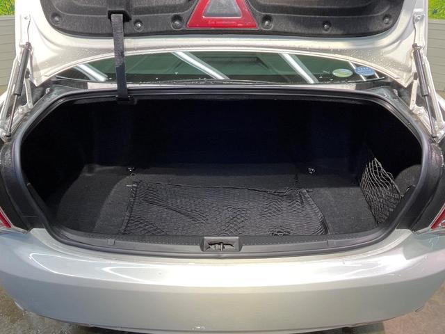 クラウン 2.5アスリート アニバーサリーエディション 純正ナビ バックカメラ 禁煙車 レザーシート シートエアコン シートヒーター パワーシート スマートキー HIDヘッド ETC クルコン オートライト オートエアコン 18インチAW CD/DVD再生(10枚目)