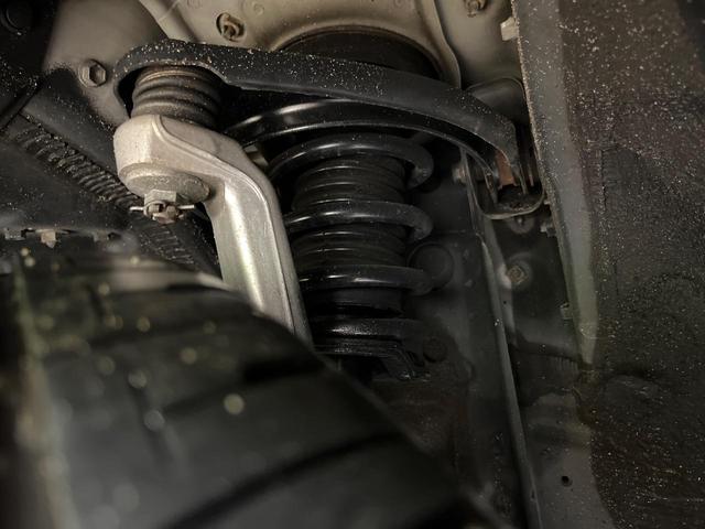 クラウン 2.5アスリート アニバーサリーエディション 純正ナビ バックカメラ 禁煙車 レザーシート シートエアコン シートヒーター パワーシート スマートキー HIDヘッド ETC クルコン オートライト オートエアコン 18インチAW CD/DVD再生(20枚目)