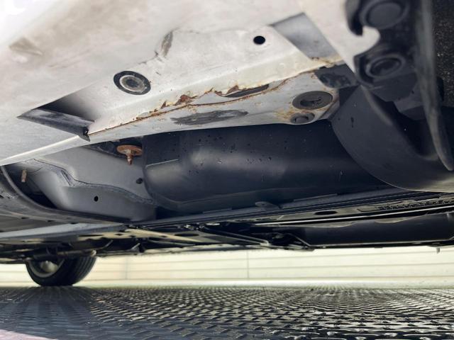 クラウン 2.5アスリート アニバーサリーエディション 純正ナビ バックカメラ 禁煙車 レザーシート シートエアコン シートヒーター パワーシート スマートキー HIDヘッド ETC クルコン オートライト オートエアコン 18インチAW CD/DVD再生(22枚目)