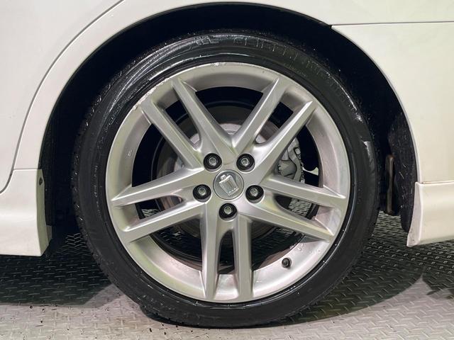 クラウン 2.5アスリート アニバーサリーエディション 純正ナビ バックカメラ 禁煙車 レザーシート シートエアコン シートヒーター パワーシート スマートキー HIDヘッド ETC クルコン オートライト オートエアコン 18インチAW CD/DVD再生(28枚目)