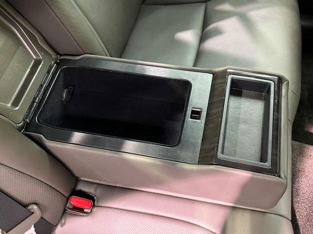 クラウン 2.5アスリート アニバーサリーエディション 純正ナビ バックカメラ 禁煙車 レザーシート シートエアコン シートヒーター パワーシート スマートキー HIDヘッド ETC クルコン オートライト オートエアコン 18インチAW CD/DVD再生(50枚目)