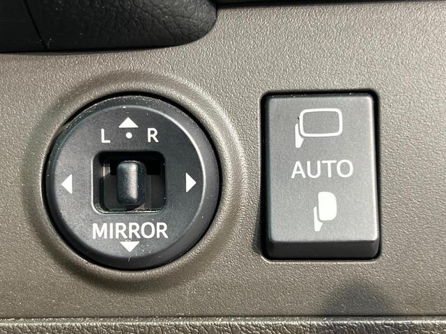 クラウン 2.5アスリート アニバーサリーエディション 純正ナビ バックカメラ 禁煙車 レザーシート シートエアコン シートヒーター パワーシート スマートキー HIDヘッド ETC クルコン オートライト オートエアコン 18インチAW CD/DVD再生(62枚目)