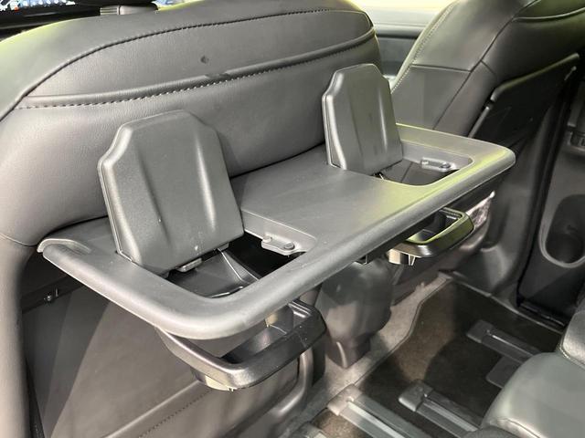 セレナ ｅ－パワー　ハイウェイスターＶ　両側電動スライド　１２．３型ナビ　全周囲カメラ　エマージェンシーブレーキ　プロパイロット　禁煙車　前後ドラレコ　コーナーセンサー　レーンキープ　ＬＥＤヘッド　ＥＴＣ　オートマチックハイビーム（56枚目）