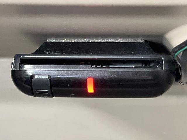 【ＥＴＣ】高速道路の料金所をストレスなく通過！話題のスポットやサービスエリアに多い「スマートＩＣ」利用時は必須のアイテムです。当店でセットアップを実施、ご納車当日からすぐにご利用いただけます！