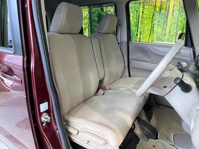 運転席シート廻りは使用感も少なく、良好な状態となっています。丁寧に使われていたことがよくわかりますね。