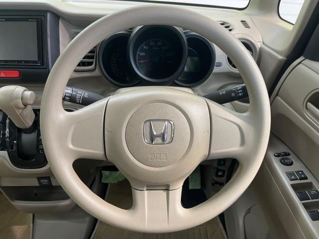 ステアリングも使用感が少なく、きれいな状態となっております♪