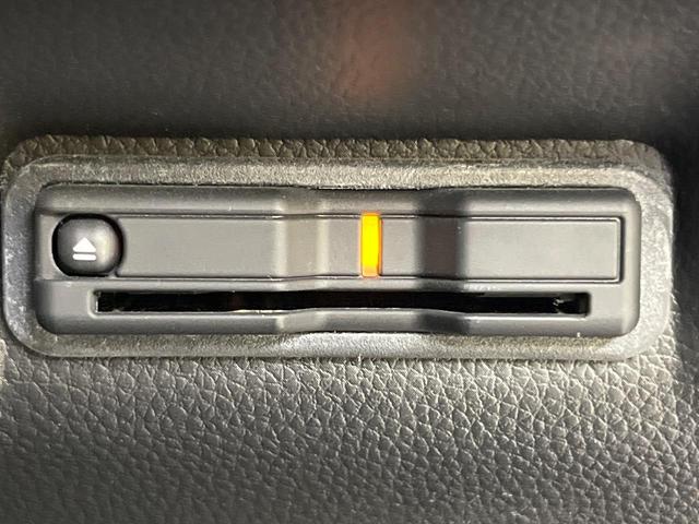 ステップワゴン ｅ：ＨＥＶスパーダ　両側電動スライド　純正９型ナビ　バックカメラ　ホンダセンシング　レーダークルーズ　禁煙車　パワーバックドア　ハーフレザーシート　コーナーセンサー　レーンキープ　スマートキー　ＬＥＤヘッド　ＥＴＣ（41枚目）