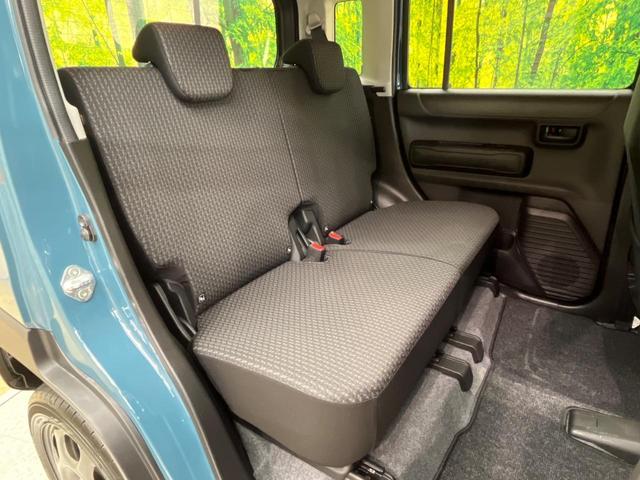 後部座席も気になるようなキズ・汚れやへたり等、大きなダメージはなく、良好な状態です。