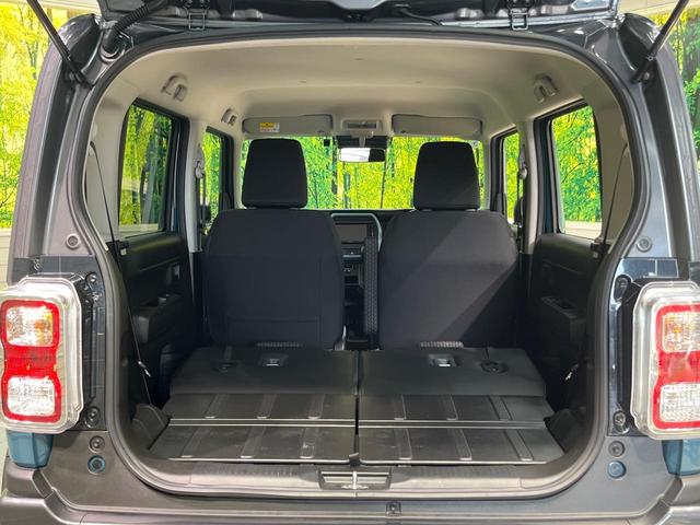 後席を格納すると、これだけの広さが！シーンに合わせたシートアレンジで、大きな荷物も積むことが出来ます♪