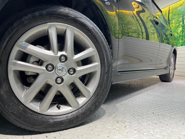 カローラフィールダー ハイブリッドＧ　エアロツアラー・ダブルバイビー　純正ナビ　バックカメラ　禁煙車　ハーフレザーシート　スマートキー　ＨＩＤヘッド　ＥＴＣ　１５インチＡＷ　オートライト　オートエアコン　Ｂｌｕｅｔｏｏｔｈ　ＣＤ再生　フルセグ　プライバシーガラス（13枚目）