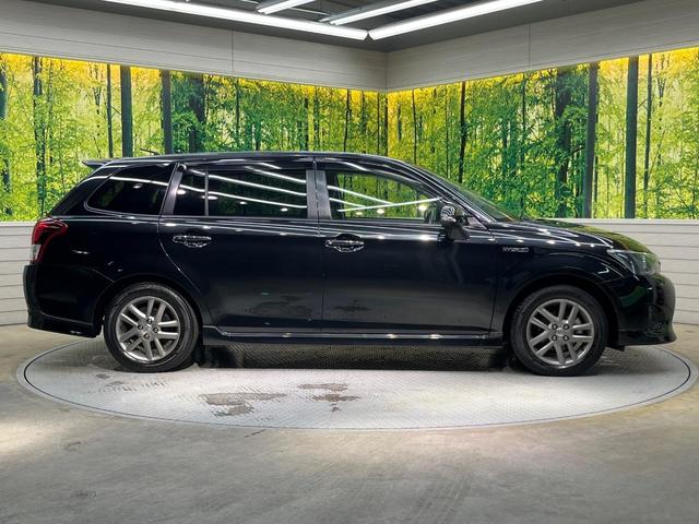 カローラフィールダー ハイブリッドＧ　エアロツアラー・ダブルバイビー　純正ナビ　バックカメラ　禁煙車　ハーフレザーシート　スマートキー　ＨＩＤヘッド　ＥＴＣ　１５インチＡＷ　オートライト　オートエアコン　Ｂｌｕｅｔｏｏｔｈ　ＣＤ再生　フルセグ　プライバシーガラス（27枚目）