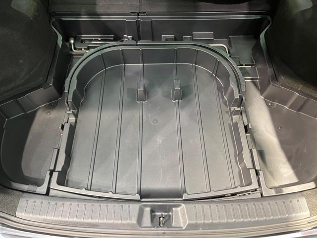 カローラフィールダー ハイブリッドＧ　エアロツアラー・ダブルバイビー　純正ナビ　バックカメラ　禁煙車　ハーフレザーシート　スマートキー　ＨＩＤヘッド　ＥＴＣ　１５インチＡＷ　オートライト　オートエアコン　Ｂｌｕｅｔｏｏｔｈ　ＣＤ再生　フルセグ　プライバシーガラス（45枚目）