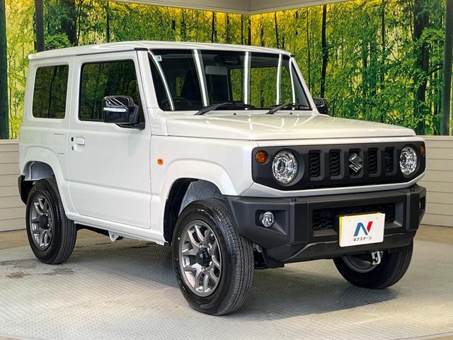 高透明度のガラス皮膜で撥水はもちろん、上質なツヤ・光沢を実現。紫外線や酸性雨から大切な愛車を保護し、色あせ・劣化を防止。「弾スプラッシュコート」、「弾プリミッサコート」からお選びいただけます。