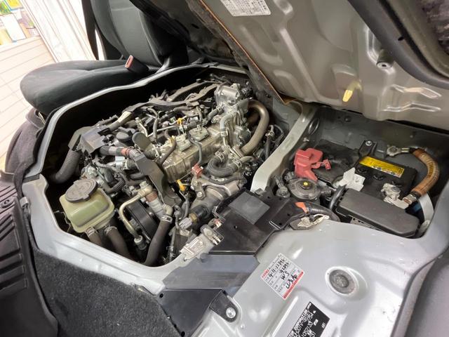 ハイエースバン ロングスーパーGL ターボ ディーゼル バックカメラ 衝突被害軽減システム 禁煙車 スマートキー LEDヘッド ETC2.0 車線逸脱警報 オートライト オートエアコン Bluetooth CD フルセグ LEDフォグ(19枚目)