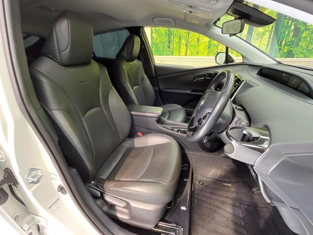 プリウス Ｓツーリングセレクション　フルエアロ　純正９インチナビ　バックカメラ　プリクラッシュセーフティ　レーダークルーズ　禁煙車　シートヒーター　ドラレコ　スマートキー　ＬＥＤヘッド　ＥＴＣ　オートマチックハイビーム　車線逸脱警報（8枚目）