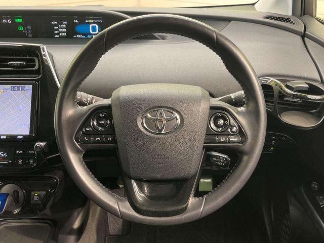 プリウス Ｓツーリングセレクション　フルエアロ　純正９インチナビ　バックカメラ　プリクラッシュセーフティ　レーダークルーズ　禁煙車　シートヒーター　ドラレコ　スマートキー　ＬＥＤヘッド　ＥＴＣ　オートマチックハイビーム　車線逸脱警報（11枚目）