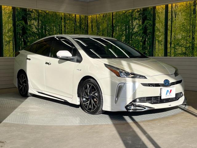 プリウス Ｓツーリングセレクション　フルエアロ　純正９インチナビ　バックカメラ　プリクラッシュセーフティ　レーダークルーズ　禁煙車　シートヒーター　ドラレコ　スマートキー　ＬＥＤヘッド　ＥＴＣ　オートマチックハイビーム　車線逸脱警報（16枚目）