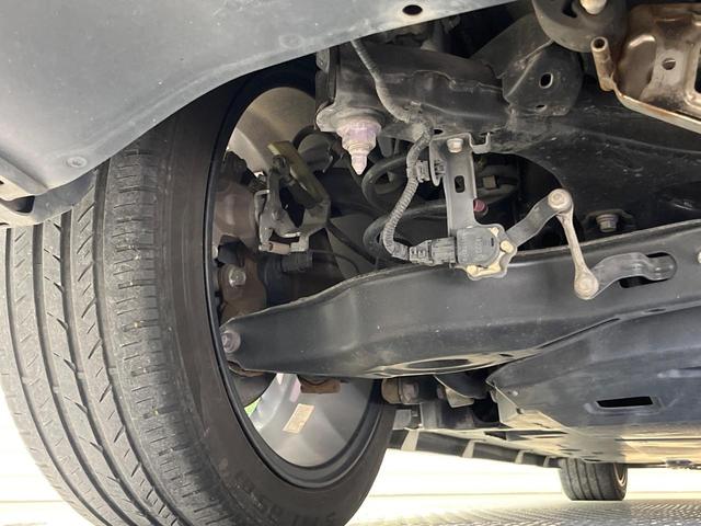 プリウス Ｓツーリングセレクション　フルエアロ　純正９インチナビ　バックカメラ　プリクラッシュセーフティ　レーダークルーズ　禁煙車　シートヒーター　ドラレコ　スマートキー　ＬＥＤヘッド　ＥＴＣ　オートマチックハイビーム　車線逸脱警報（23枚目）