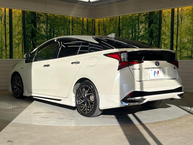 プリウス Ｓツーリングセレクション　フルエアロ　純正９インチナビ　バックカメラ　プリクラッシュセーフティ　レーダークルーズ　禁煙車　シートヒーター　ドラレコ　スマートキー　ＬＥＤヘッド　ＥＴＣ　オートマチックハイビーム　車線逸脱警報（30枚目）