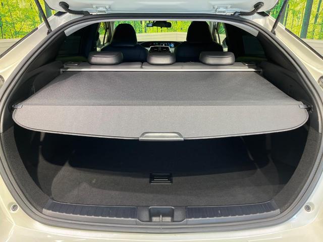 プリウス Ｓツーリングセレクション　フルエアロ　純正９インチナビ　バックカメラ　プリクラッシュセーフティ　レーダークルーズ　禁煙車　シートヒーター　ドラレコ　スマートキー　ＬＥＤヘッド　ＥＴＣ　オートマチックハイビーム　車線逸脱警報（44枚目）