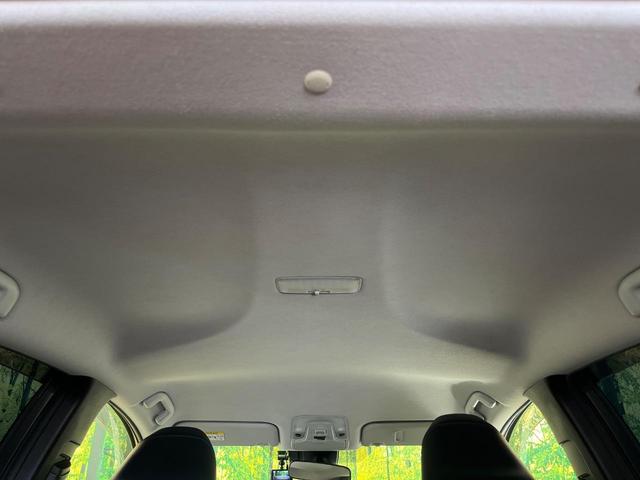 プリウス Ｓツーリングセレクション　フルエアロ　純正９インチナビ　バックカメラ　プリクラッシュセーフティ　レーダークルーズ　禁煙車　シートヒーター　ドラレコ　スマートキー　ＬＥＤヘッド　ＥＴＣ　オートマチックハイビーム　車線逸脱警報（46枚目）