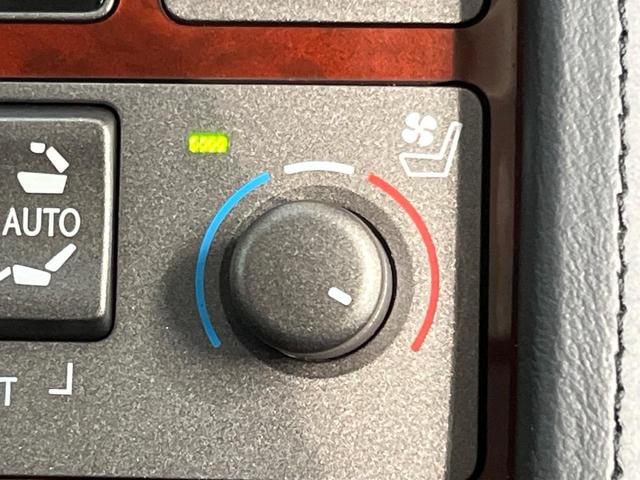 ＬＳ ＬＳ６００ｈＬ後席セパレートシートパッケージ　４ＷＤ　サンルーフ　純正ナビ　バックカメラ　マークレビンソン　プリクラッシュセーフティ　レーダークルーズ　禁煙車　本革シート　シートエアコン　パワーシート　コーナーセンサー　スマートキー　ＬＥＤヘッド（67枚目）