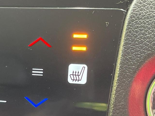 シャトル ハイブリッドＸ　ホンダセンシング　バックカメラ　衝突被害軽減システム　禁煙車　ハーフレザーシート　スマートキー　ＬＥＤヘッド　ビルトインＥＴＣ　車線逸脱警報　オートライト　デュアルエアコン　Ｂｌｕｅｔｏｏｔｈ　ＣＤ　ＤＶＤ再生（7枚目）