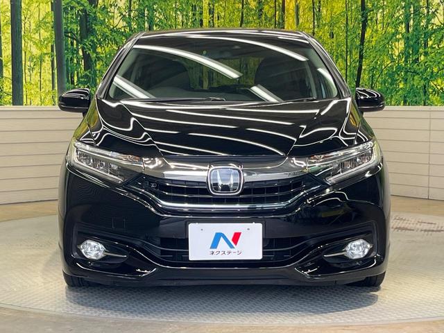 シャトル ハイブリッドＸ　ホンダセンシング　バックカメラ　衝突被害軽減システム　禁煙車　ハーフレザーシート　スマートキー　ＬＥＤヘッド　ビルトインＥＴＣ　車線逸脱警報　オートライト　デュアルエアコン　Ｂｌｕｅｔｏｏｔｈ　ＣＤ　ＤＶＤ再生（15枚目）